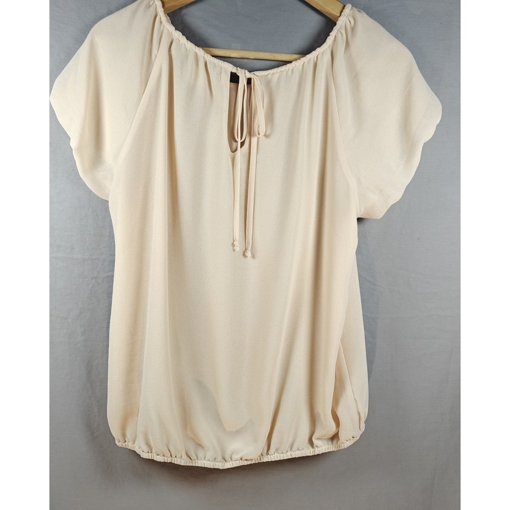 Studio M Women's Beige & Black Peasant Blouse Floral Applique Medium Puff Sleeve - Picture 2 of 6